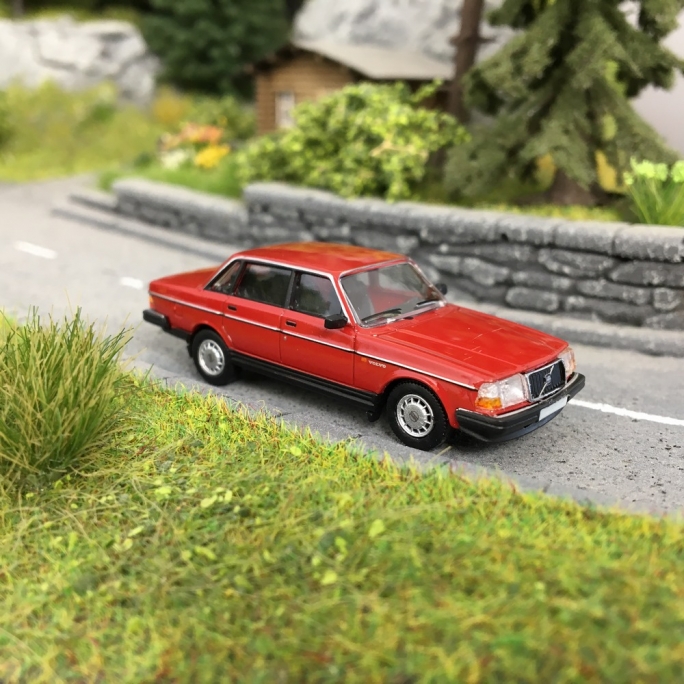 Volvo 240 Rouge-HO 1/87-PCX87 0116