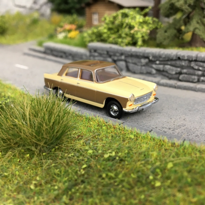 Peugeot 404 Bi-Ton Toit ouvrant-HO-1/87-BREKINA 29025