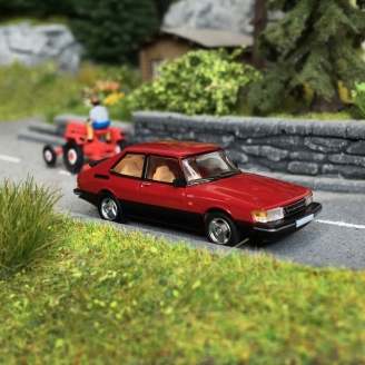 SAAB 900 Turbo Rouge Bordeaux-HO 1/87-PCX87 0123