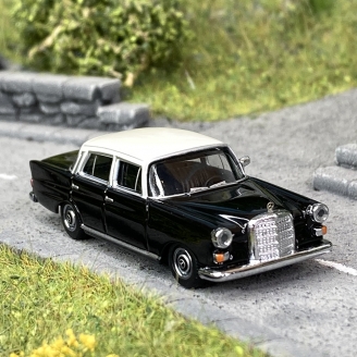 Mercedes Benz 200-HO 1/87-HERPA 430739002