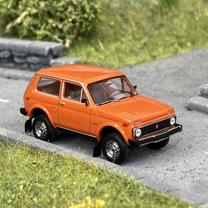 Lada Niva Orange - HO 1/87 - BREKINA 27241