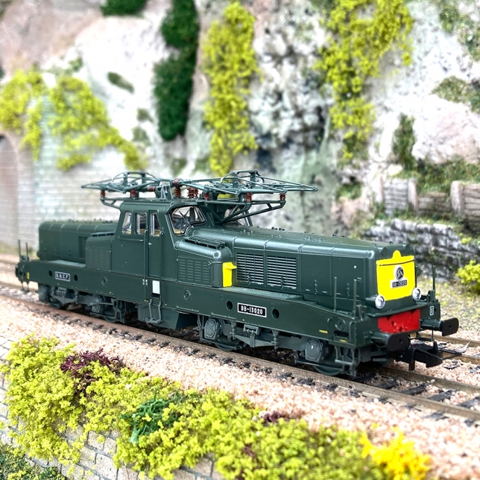 Locomotive électrique BB 13020 livrée vert Sncf,  Ep III et IV - JOUEF HJ2402 - HO 1/87