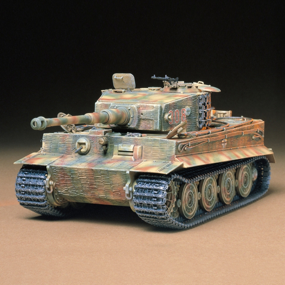 Un char Tigre unique reprend vie . Char-panzer-tigre-i-sdkfz181-pzkpfwvi-tamiya-35146-135