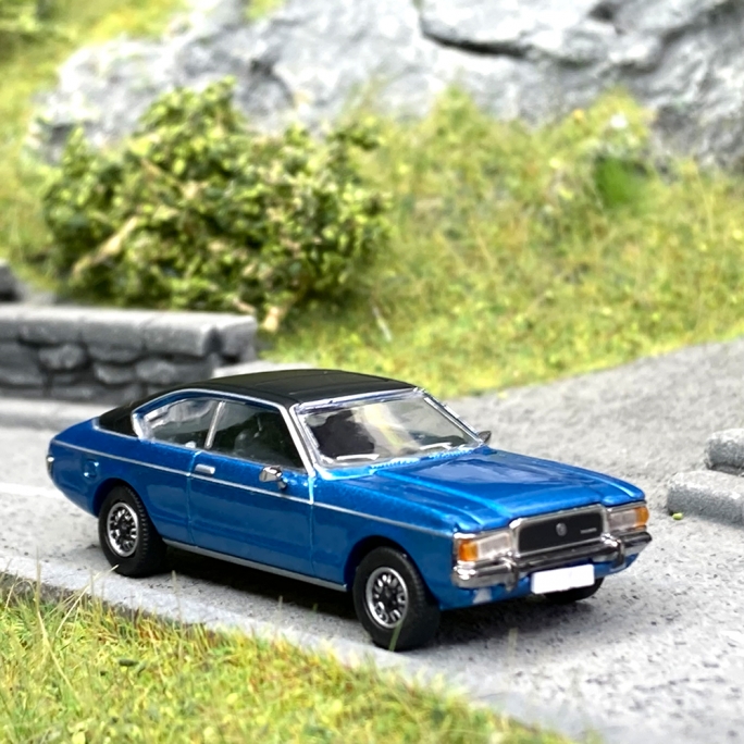 Ford Grenada MK I, coupé, bleu métallique toit noir mat - PCX 870336 - HO 1/87