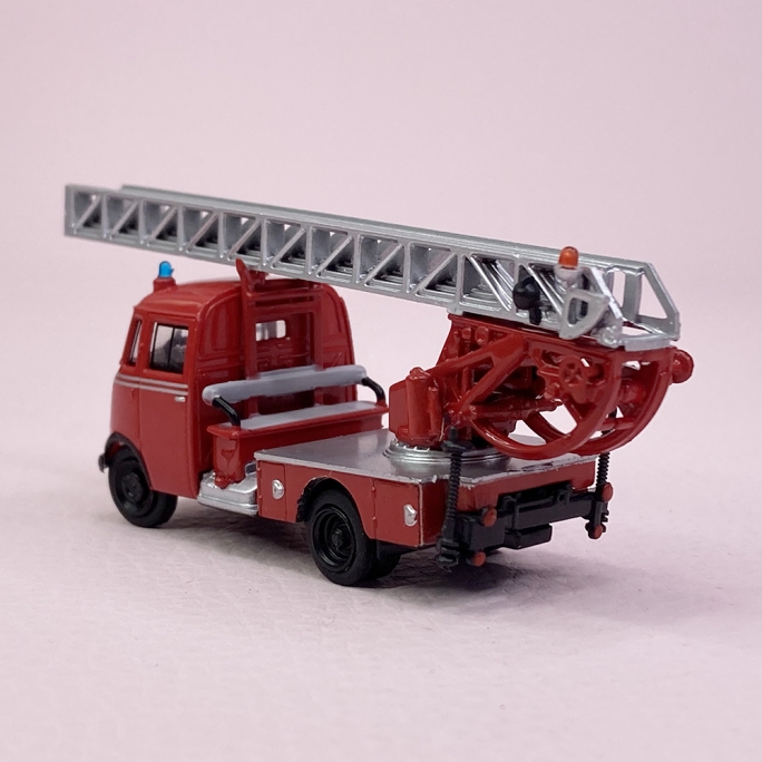 Camion de Pompiers Schlingmann TLF-HO-1/87-RIETZE 68273 modélisme