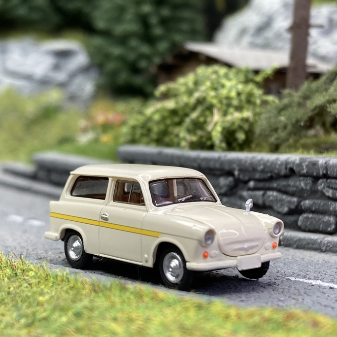 Trabant P 50 Kombi Crème / Jaune - BREKINA 27559 - HO 1/87