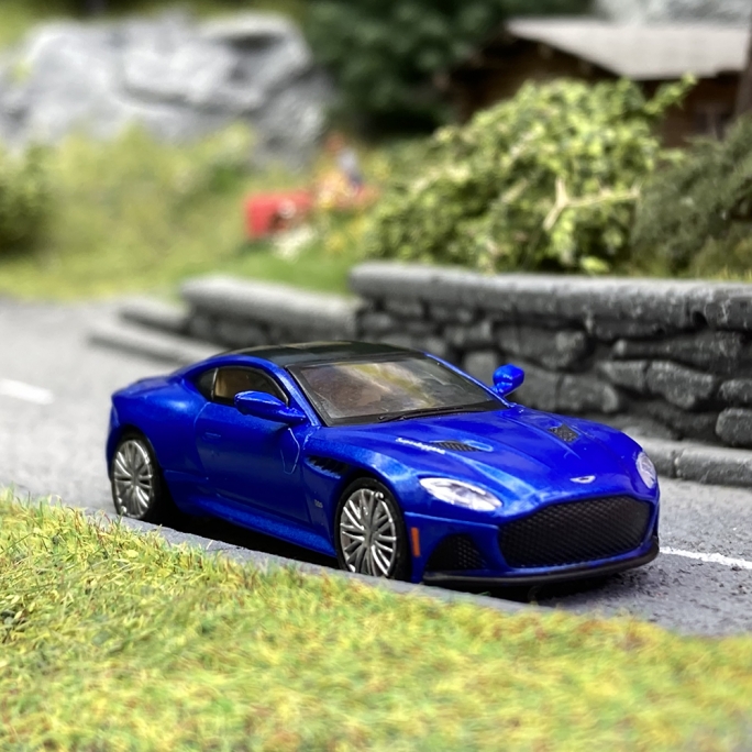 Aston Martin DBS Superleggera Bleu Métal - PCX870215 - HO 1/87