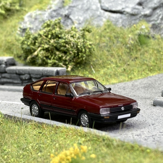 Volkswagen Passat B2 Bordeaux - PCX870409 - HO 1/87