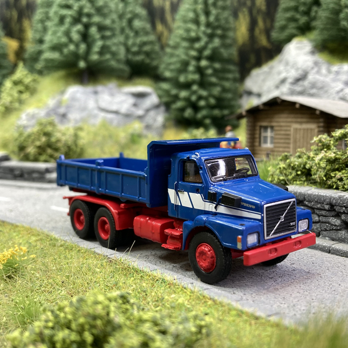 Camion Volvo N10, Benne, Bleu - BREKINA 85652 - HO 1/87