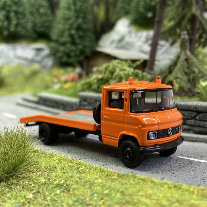 Camion Plateau Mercedes L608 Dépanneuse, Orange - BREKINA 36730 - HO 1/87