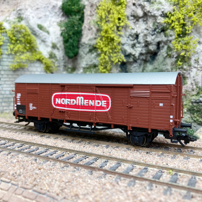 Wagon couvert Gbkl 238, "NordMende", DB, EP IV - MARKLIN 46156 - HO 1/87