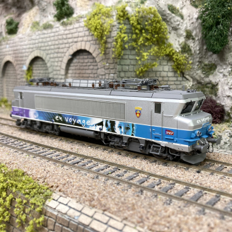 Locomotive électrique BB 22214, "En voyage", Carmillon, SNCF, Ep. VI digital AC 3R - LSMODELS 10555- HO 1/87