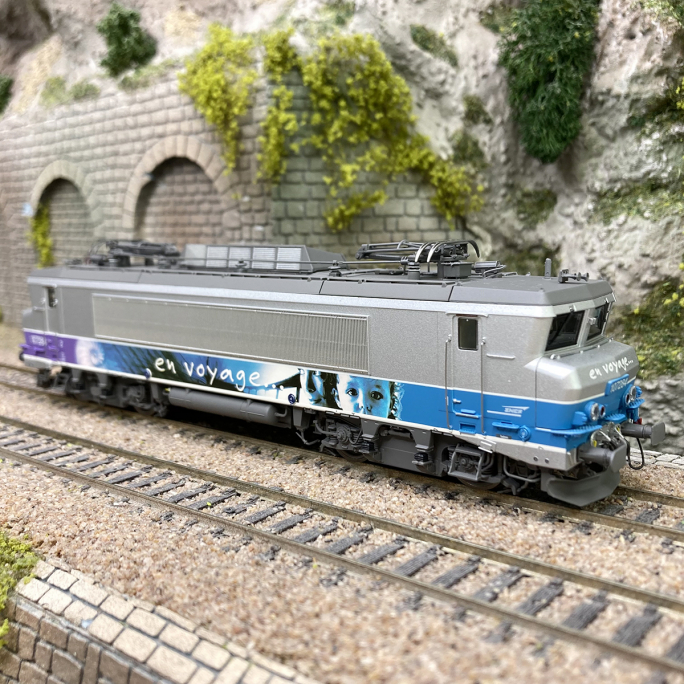 Locomotive électrique BB 7284, "En voyage", Casquette, SNCF, Ep. VI digital AC 3R - LSMODELS 10705 - HO 1/87