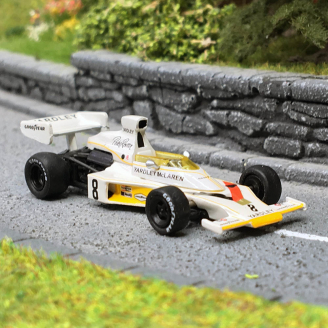 Mc Laren M23 Yardley Formule 1 Peter Revson 1973 - Brekina 22955 - 1/87