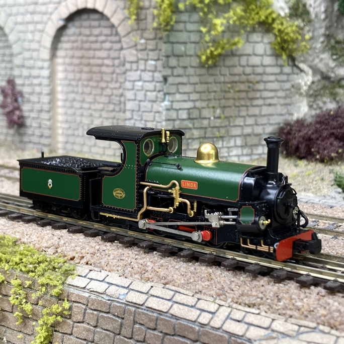 Locomotive vapeur Hunslet 2-4-OSTT "LINDA", Festiniog Railway, digital son - BACHMANN 391-135SF - HOe 1/76, OO9