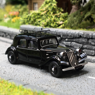 Citroen traction 11A, 1935, Noire en boite vitrine - SAI6192 - HO 1/87