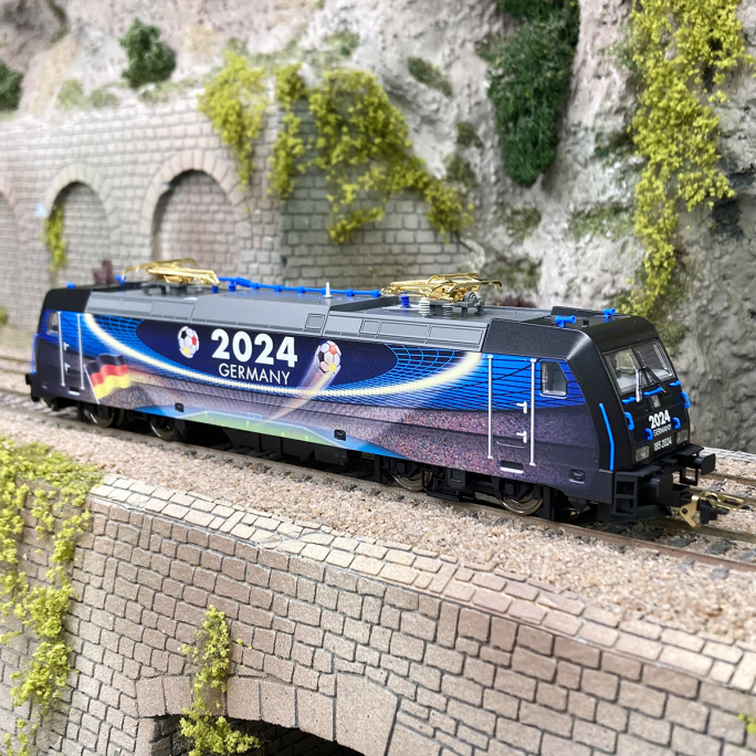 Locomotive électrique BR 182.2, championnat d'Europe de Football 2024, Ep VI, Digital Son 3R AC - MARKLIN 36649 - HO 1/87