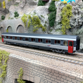 Voiture VSE, A9u, 1CL, Corail+, logo Casquette, "Eurofina" SNCF, Ep V et VI - LSMODELS 40385 - HO 1/87