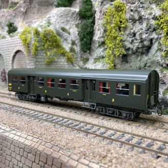 Voiture Romilly, B9 1/2tz, 2CL, châssis gris avec éclairage, SNCF,  Ep IV - EPM E413307 - HO 1/87