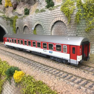 Voiture-lits type WLABmee de l'UZ, époque VI, RZD, Rouge/Blanc - LSMODELS 48 208 - HO 1/87