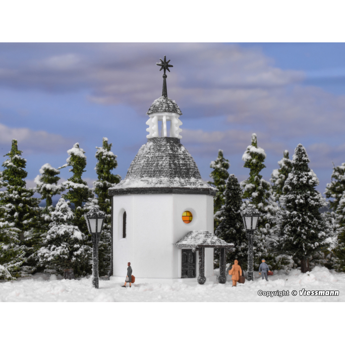 Chapelle commémorative avec éclairage et neige - VOLLMER 49412 - Z 1/220