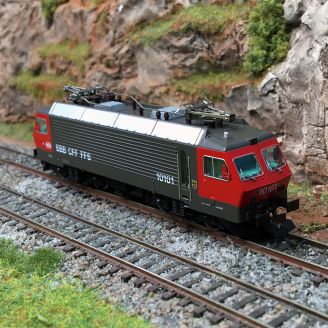 Locomotive électrique Re 4/4 IV, 10101, SBB, Ep IV - HOBBYTRAIN H28403S - N 1/160