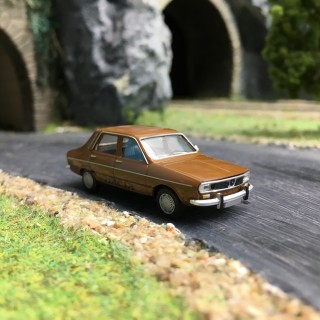 Dacia 1300 Marron-HO 1/87-BREKINA 14518