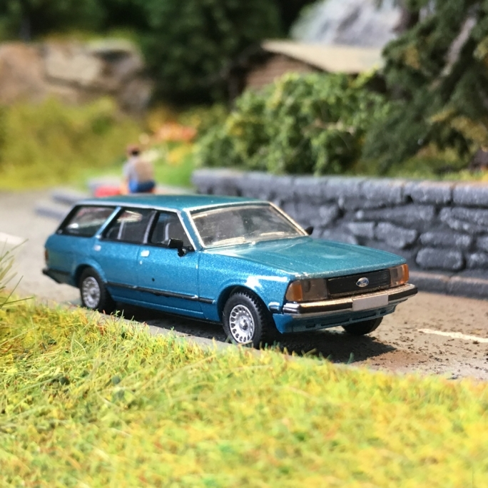 Ford Granada II Break-HO 1/87-BREKINA 19516